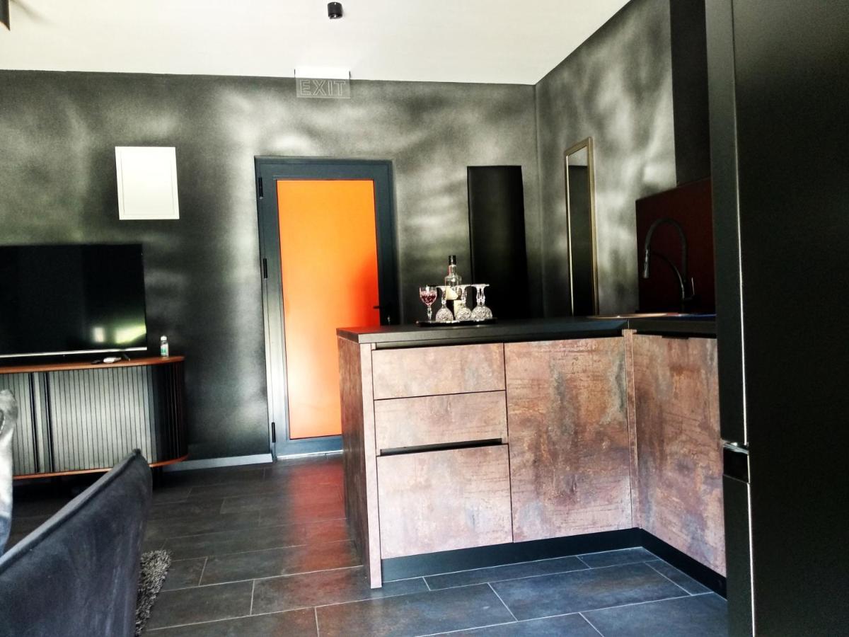 House Of Silence Apartment Trogir Bagian luar foto